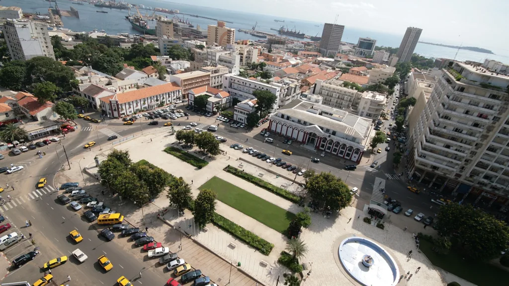 Vue aérienne du centre de Dakar, Sénégal — siège des opérations Yonnent